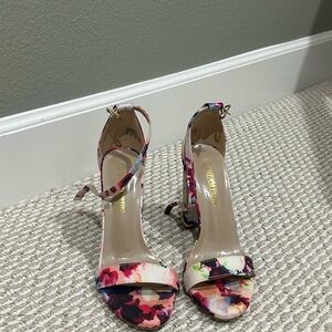Dream Pairs Floral Block Heel Sandals Ankle Strap Size 5.5 Spring Wedding Heels